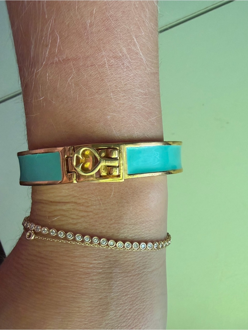 kate spade Gold-Tone Turquoise Enamel Heart Clasp Bracelet